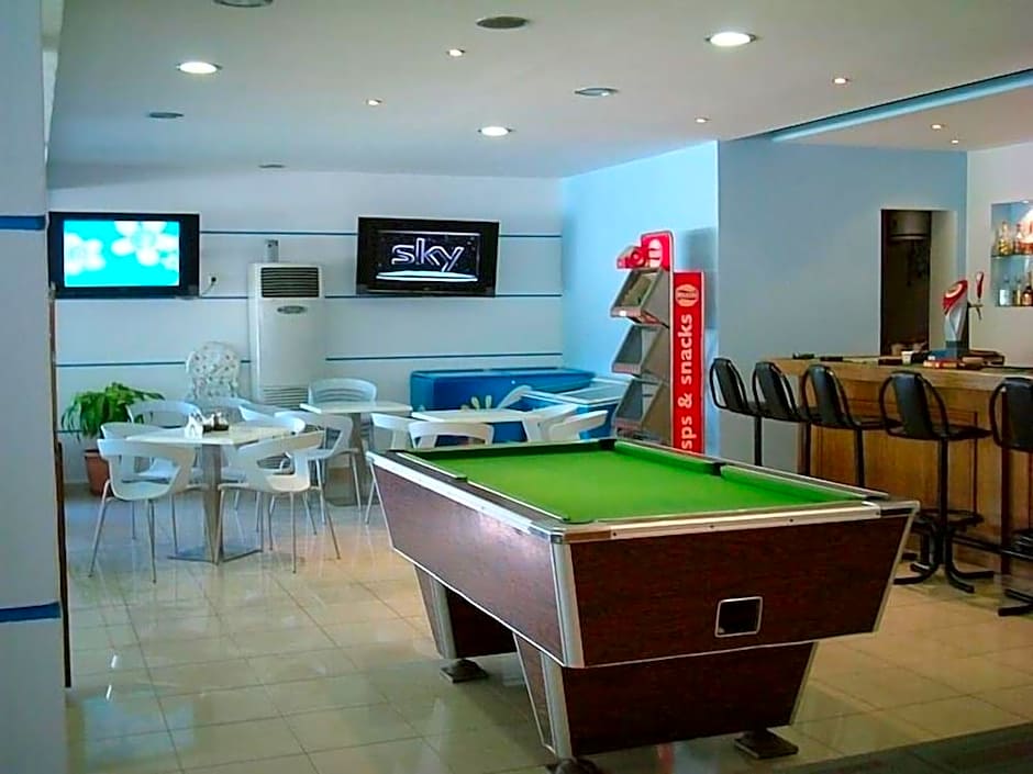 Anixis Hotel & Apartments