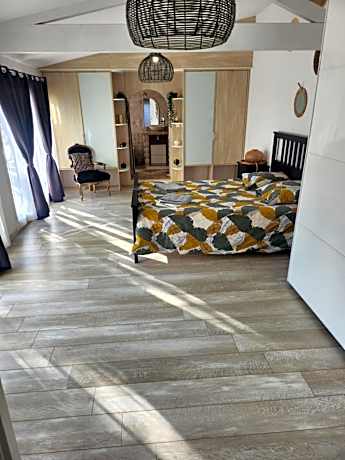 Quadruple Room with Private Bathroom