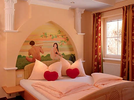 Deluxe Double or Twin Room with Garden View
