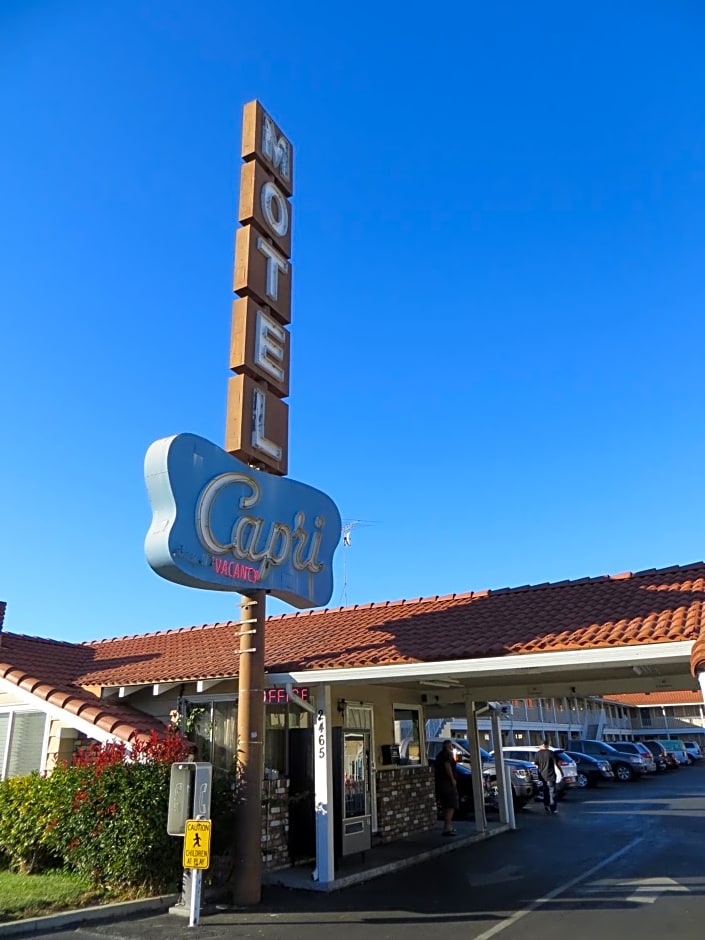 Capri Motel