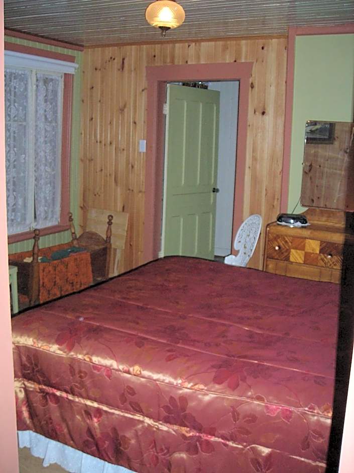 Gîte des Hauteurs et Café de la place