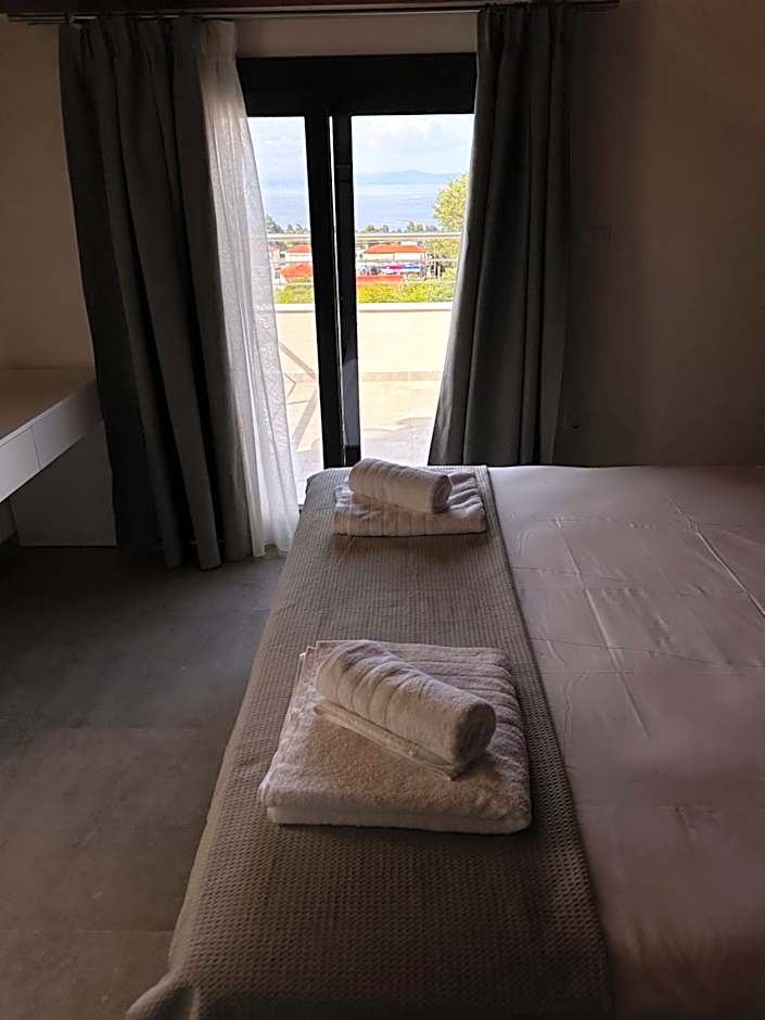 Lighthouse Apartments