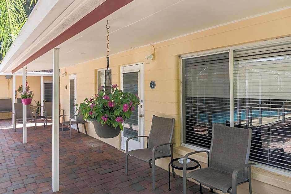 Tropical Villas Of Venice Beach