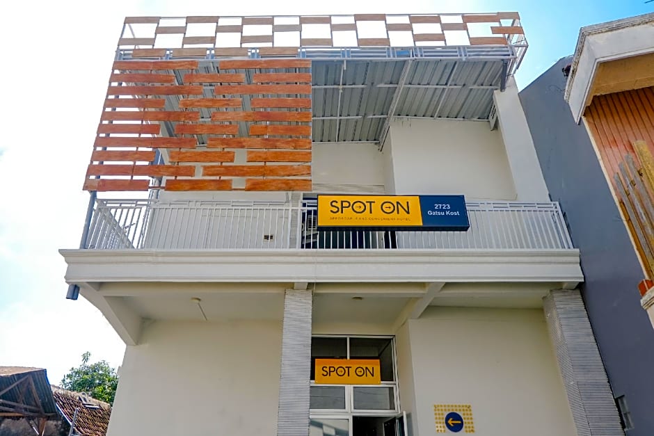 SPOT ON 2723 Gatsu Kost