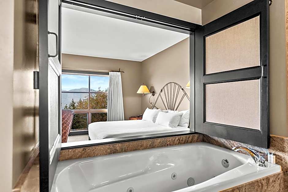 Sun Mountain Lodge