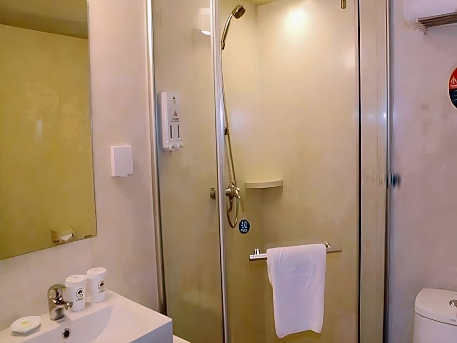 GreenTree Inn Xuzhou High Speed Railway Zhangqian Square Business Hotel