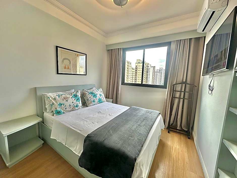 Apart-Hotel Próximo Metrô c/ garagem UH 1011