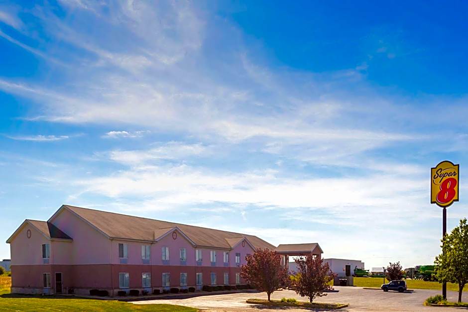 Super 8 by Wyndham Frankfort IN
