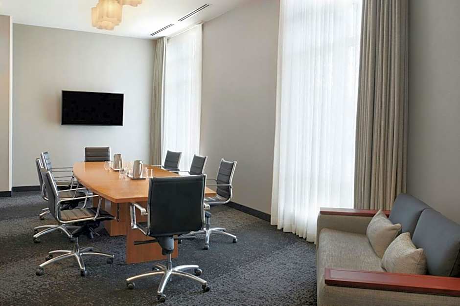Residence Inn by Marriott Calgary Airport