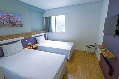 Superior Apartment with Twin Beds