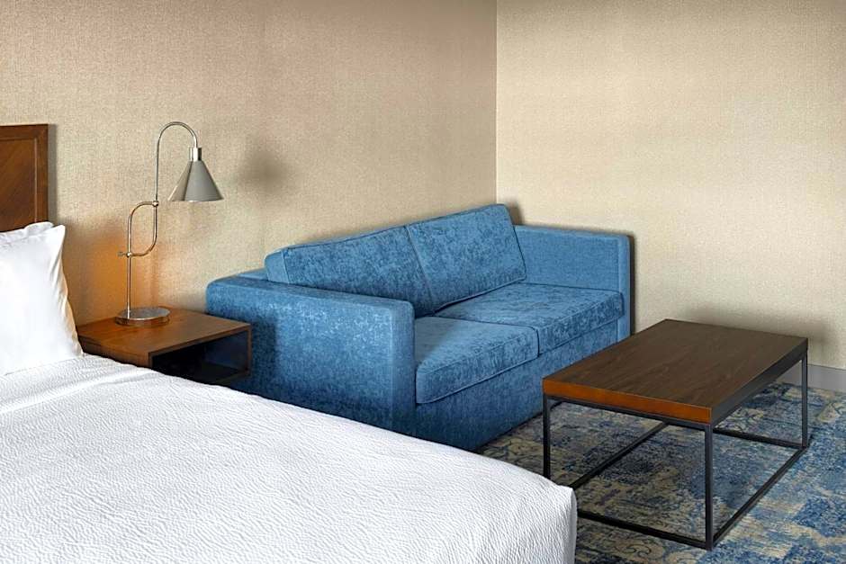 Four Points By Sheraton Edmonton South