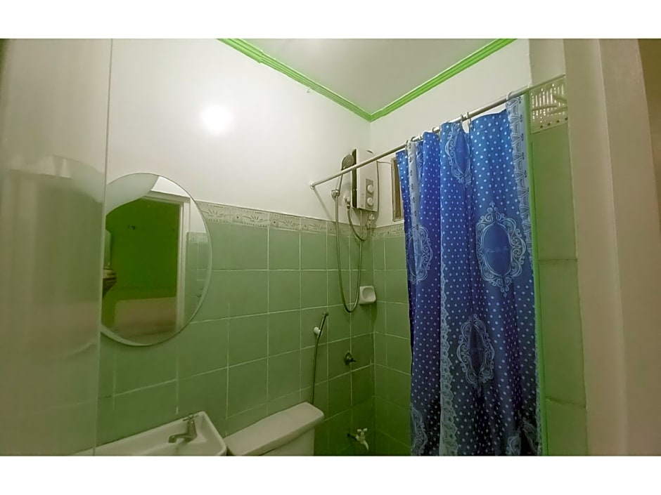 OYO 1048 Jomckayl Apartelle