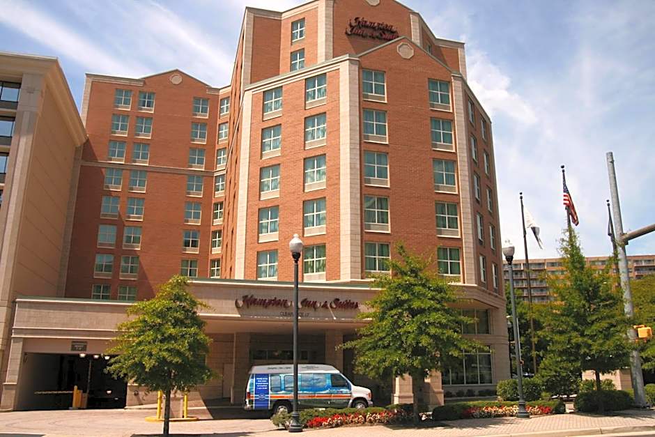 Hampton Inn By Hilton & Suites Arlington Crystal City DCA