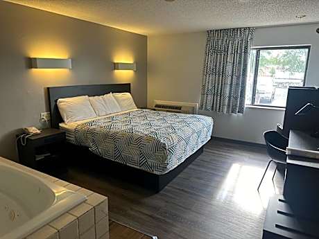 King Room with Spa Bath - Non-Smoking