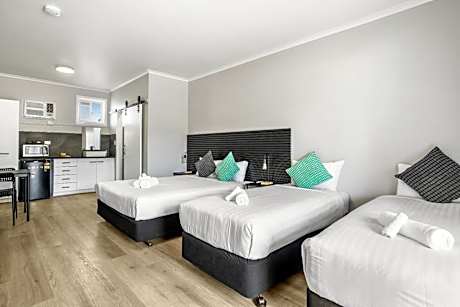 Family Room - Non Pet Friendly