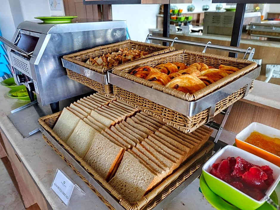 Grand Livio Kuta Hotel