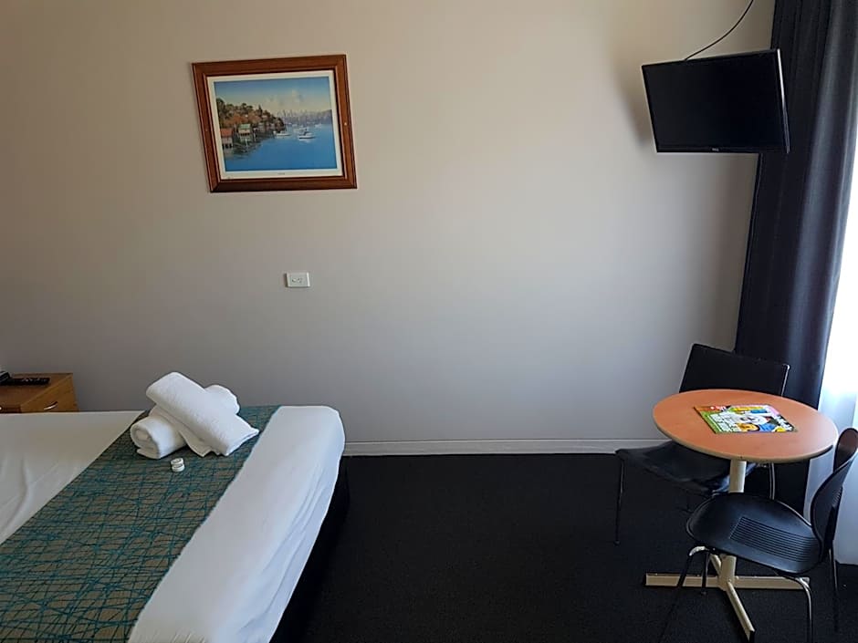 Gateshead Tavern & Motel