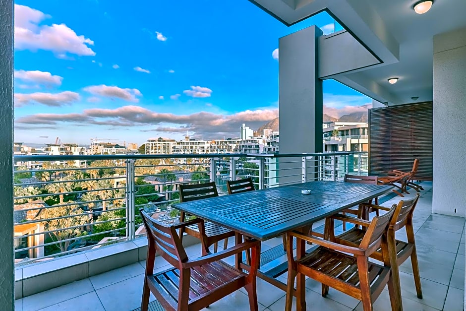 Lawhill Luxury Apartments - V & A Waterfront