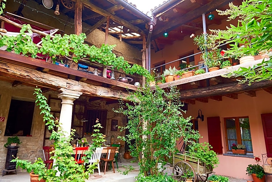 Charming B&B and Osteria La Crisalide