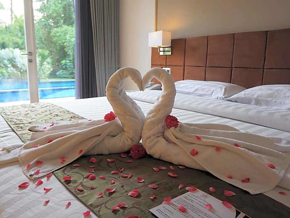 Grand Kecubung Hotel