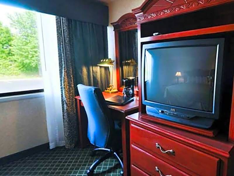 Best Western Hospitality Hotel & Suites