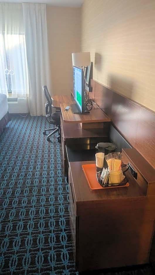 Fairfield Inn & Suites by Marriott Detroit Troy