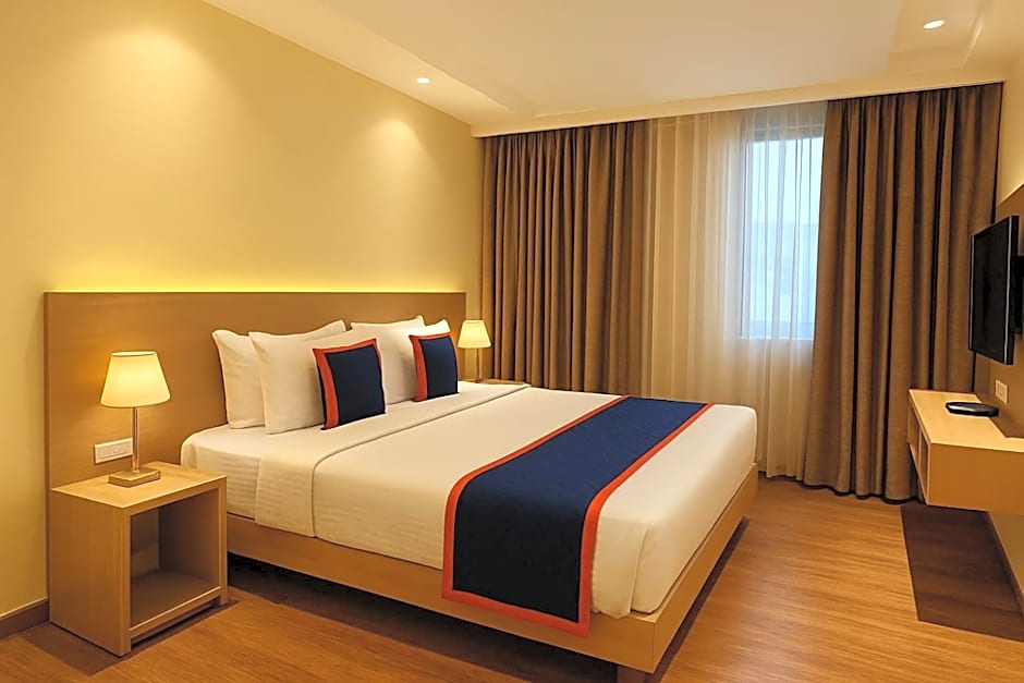 Photo 1 of 9 of Superior 1 Queen Bed