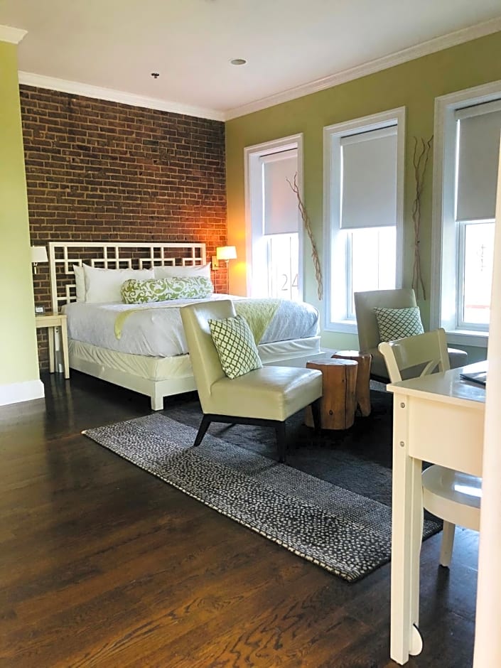 Suites at 249