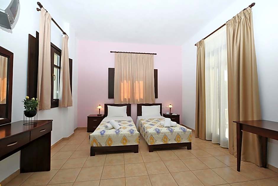 Palirria Hotel & Studios