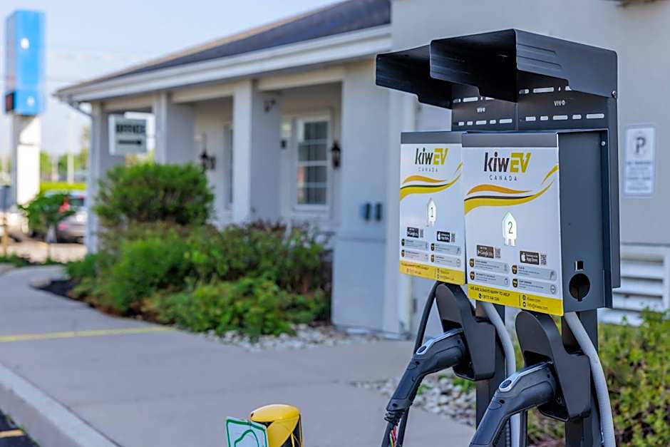 Studio 6 Toronto - Mississauga