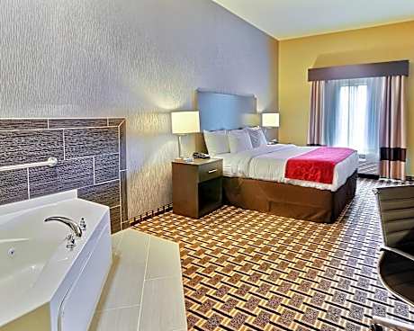 King Suite - Accessible/Non-Smoking