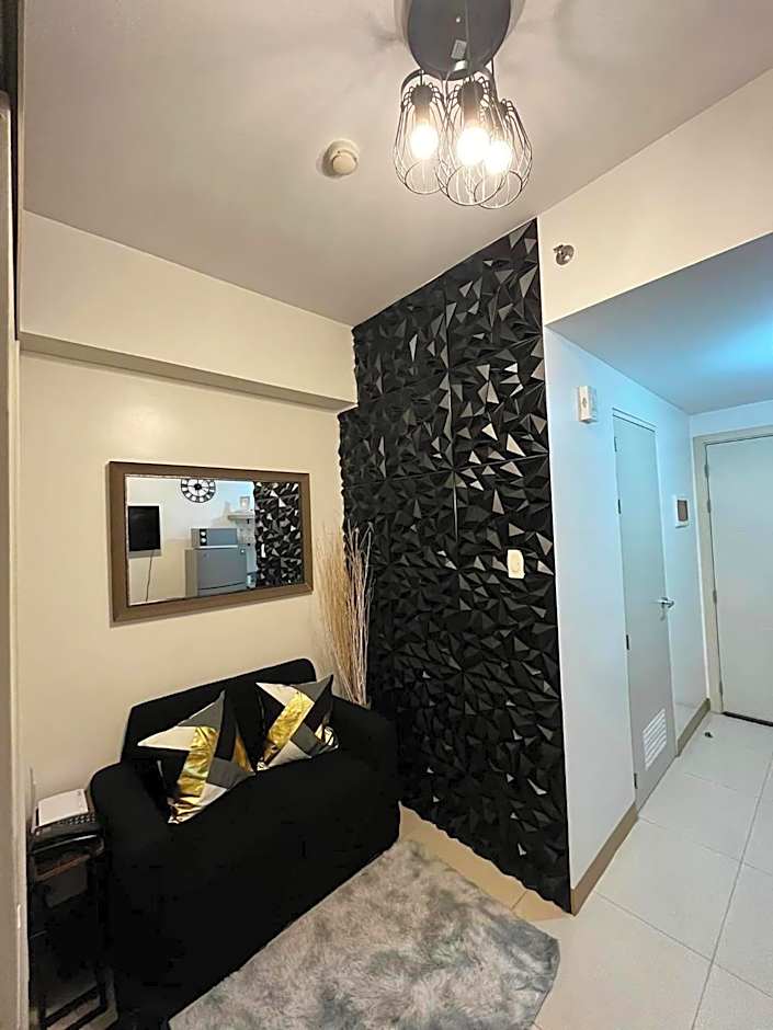 Lovely 1BR Condo @ SM Southmall w/ Netflix & High Speed WIFI