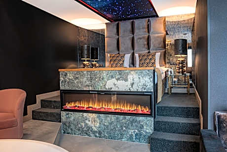 Royal Suite with Jacuzzi