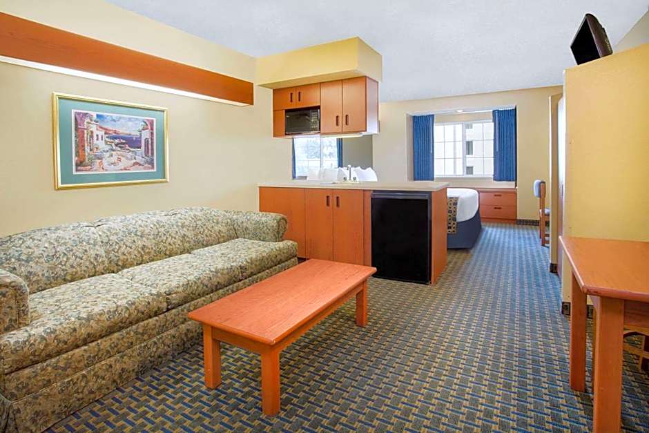 Microtel Inn & Suites by Wyndham Leesburg/Mt Dora