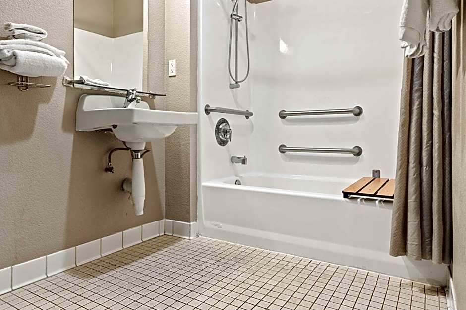 Motel 6 Ventura Beach