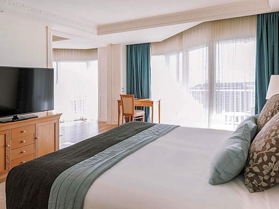Pullman Cairns International