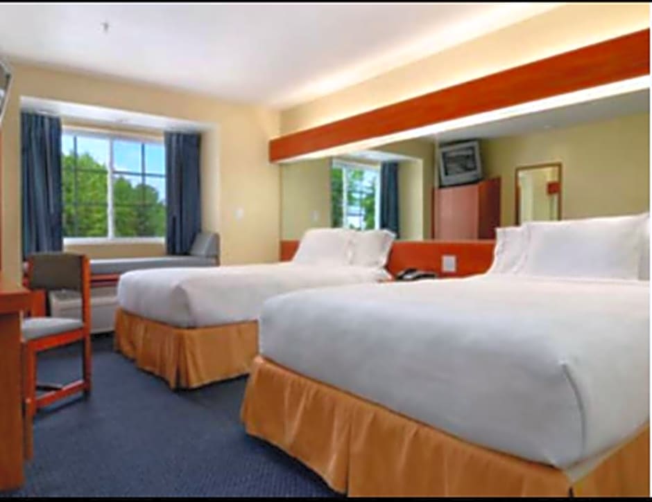 Microtel Inn & Suites Huntsville