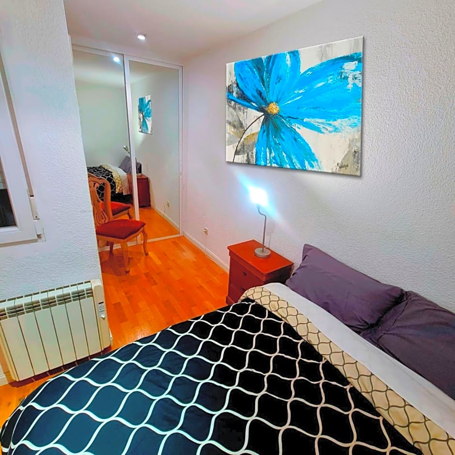 GRAN VIA VALVERDE Apartaments & ROOMS PARKING