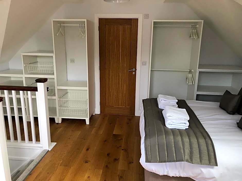 Hamilton Arms Suites