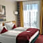 Garner Hamburg Wandsbek Marktplatz By IHG