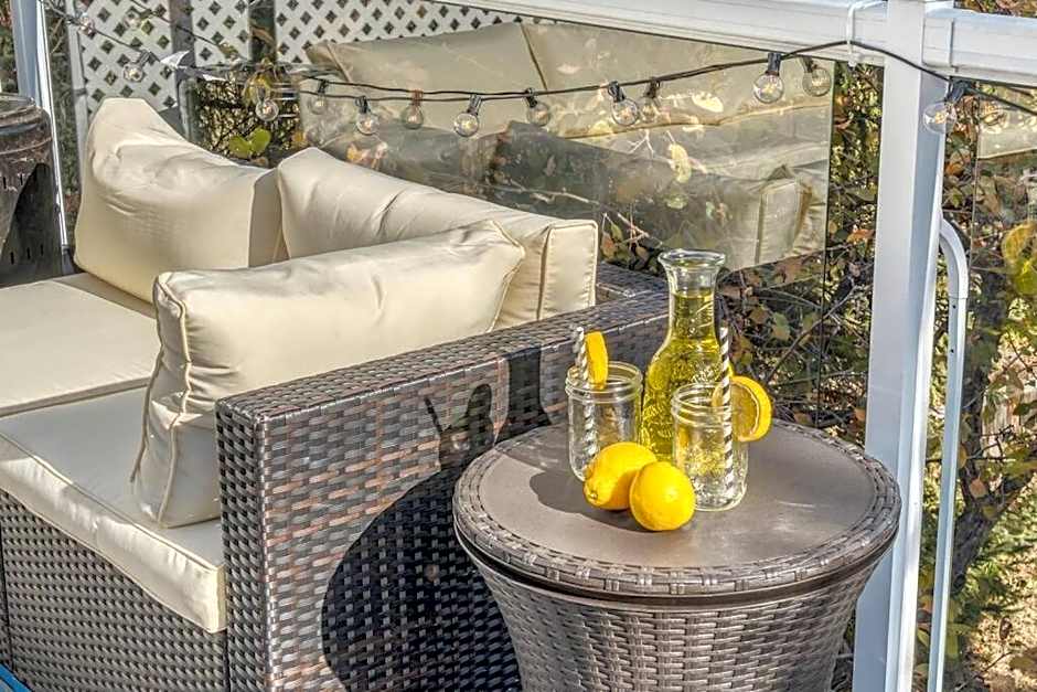 Boho Retreat w/King Bed on Bow River Pathway