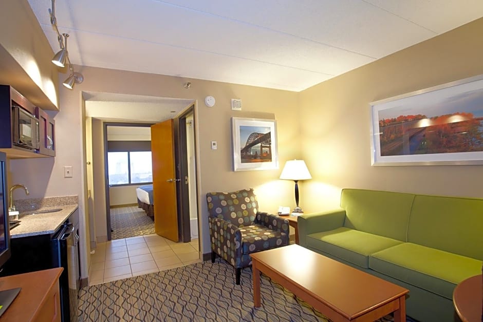 Holiday Inn & Suites Duluth-Downtown