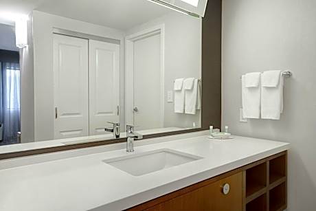 Room, 2 Queen Beds, Non Smoking