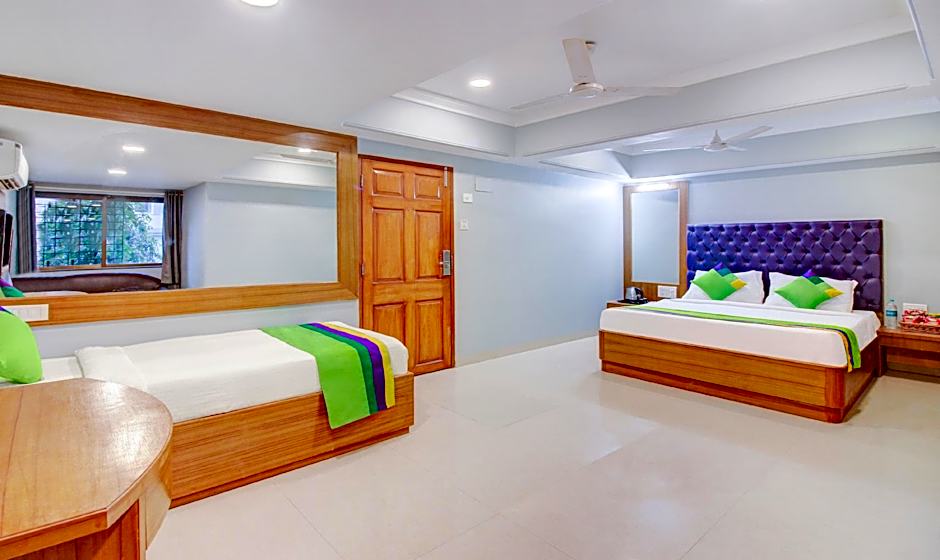 Treebo Cruz Royale Santacruz West