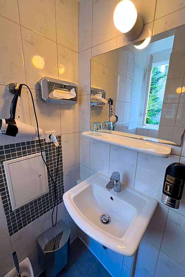 Hotel-Maison Am Olivaer Platz