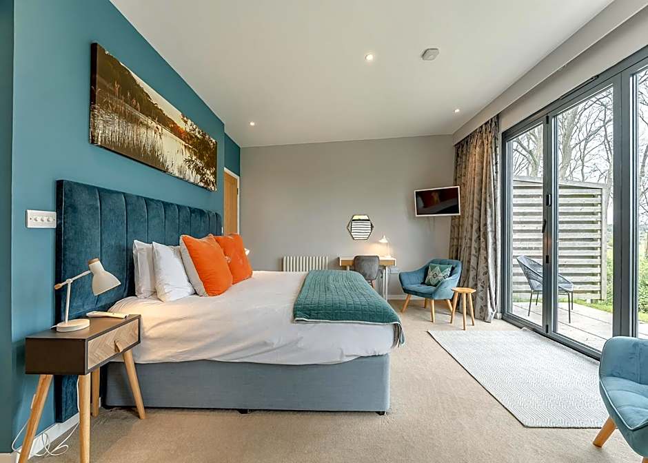 Swanborough Lakes Luxury Lodges