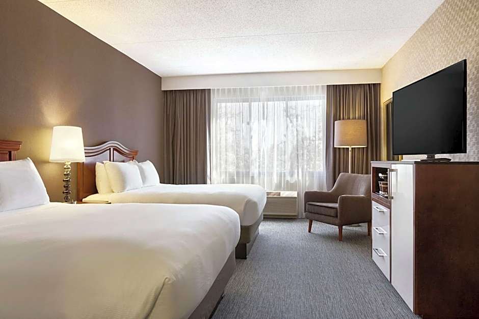 DoubleTree by Hilton Hotel Detroit - Novi