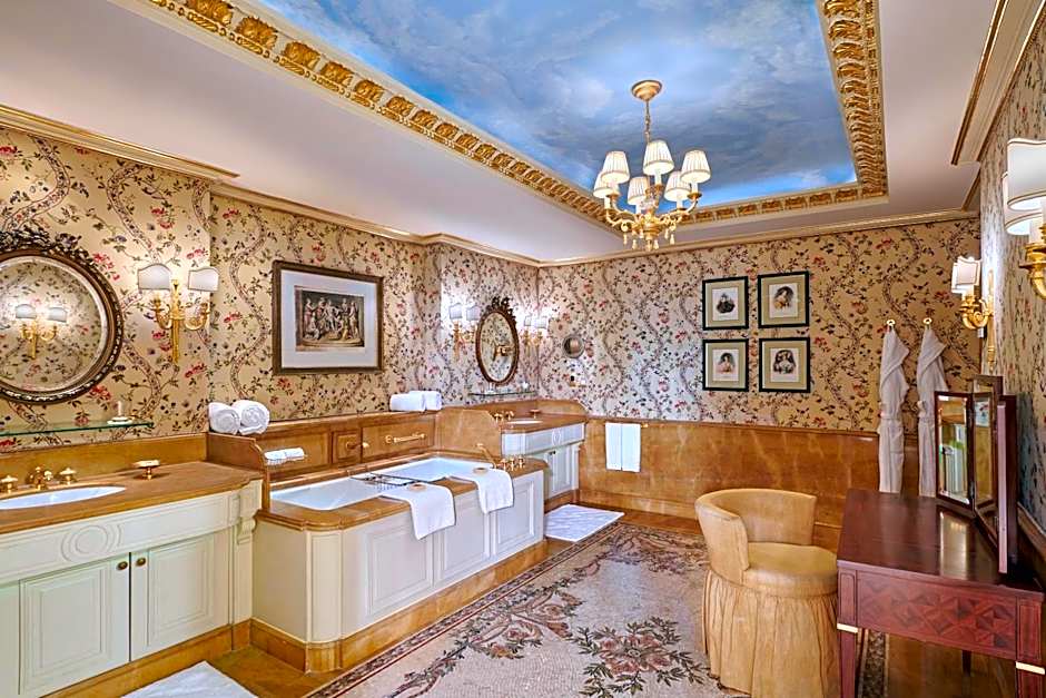 Four Seasons Hotel Alexandria