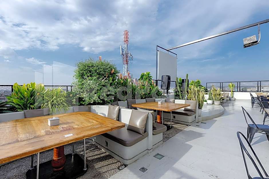 Travel Biz Hotel Medan Mitra RedDoorz