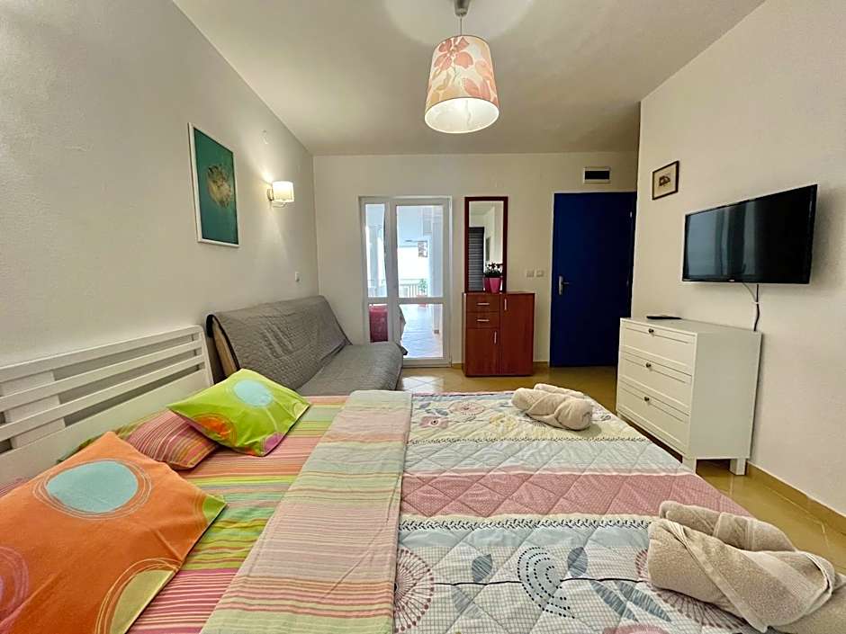 Apartments AriaSana-5m from the beach